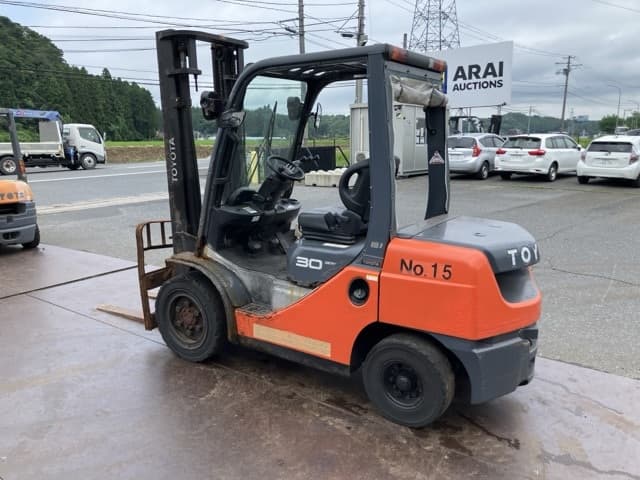 Forklift — Auction (lot 8451-39004)