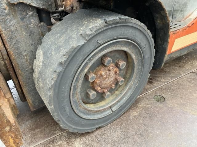 Forklift — Auction (lot 8451-39004)