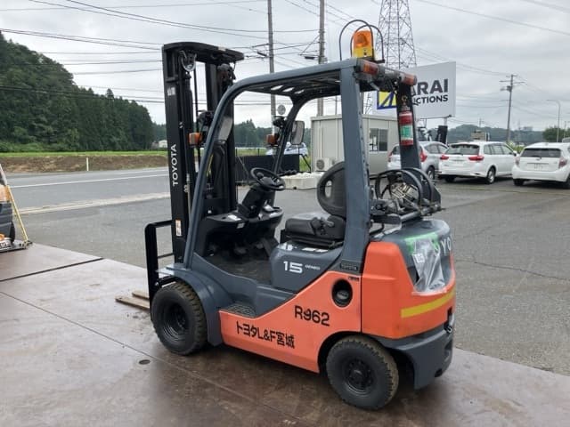 Forklift — Auction (lot 8451-39005)