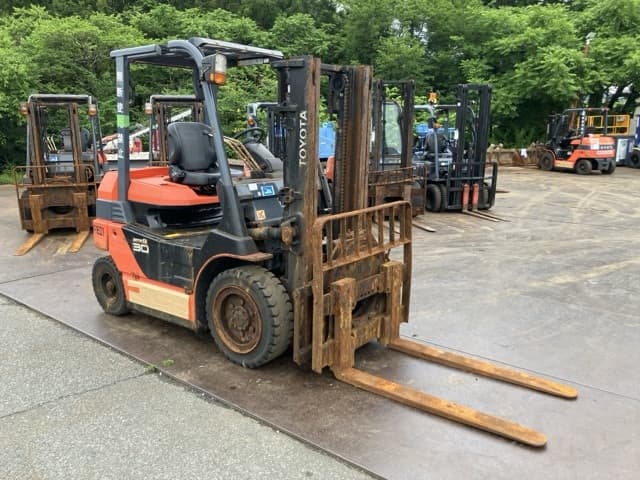 Battery Forklift — Auction (lot 8451-39006)