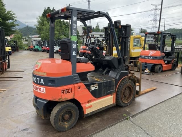 Battery Forklift — Auction (lot 8451-39006)
