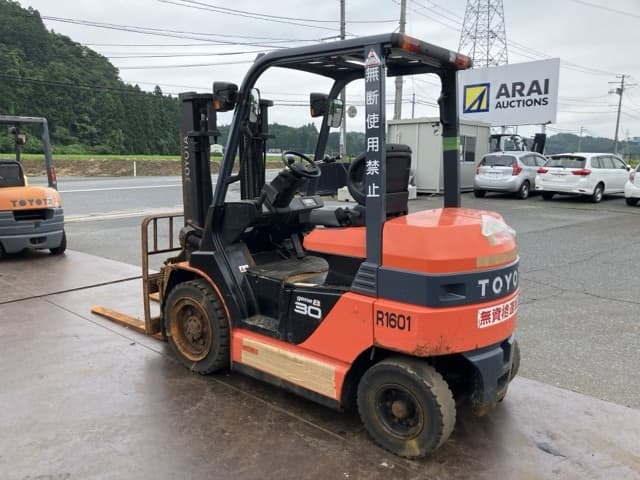 Battery Forklift — Auction (lot 8451-39006)