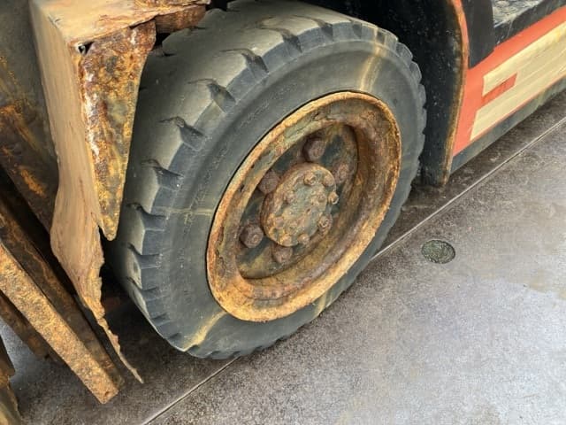 Battery Forklift — Auction (lot 8451-39006)