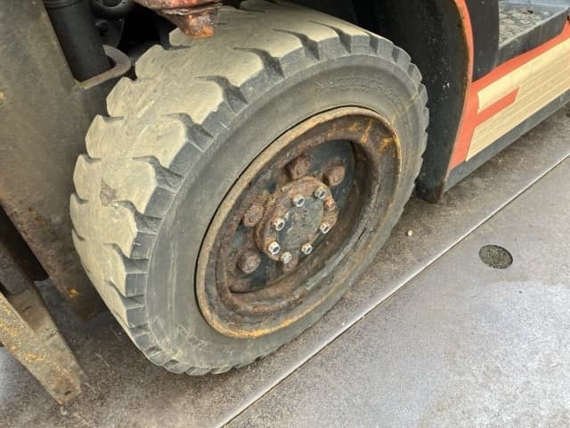 Battery Forklift — Auction (lot 8451-39007)