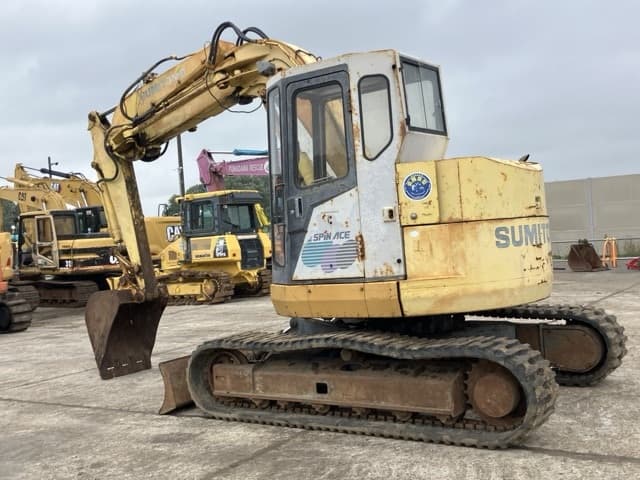 EXCAVATOR — Auction (lot 8451-396)
