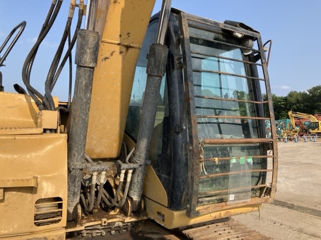 EXCAVATOR — Auction (lot 8451-40)