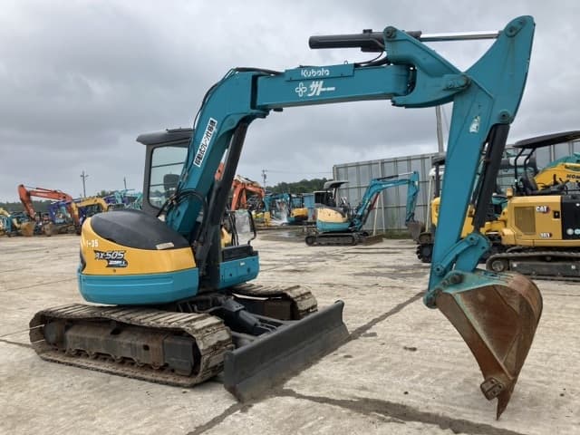 MINI EXCAVATOR — Auction (lot 8451-400)