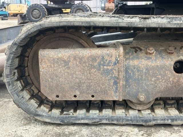 MINI EXCAVATOR — Auction (lot 8451-404)