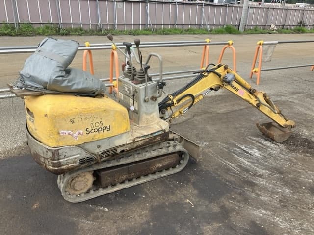 MINI EXCAVATOR — Auction (lot 8451-406)