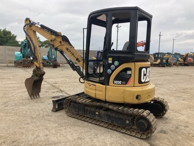 MINI EXCAVATOR — Auction (lot 8451-412)