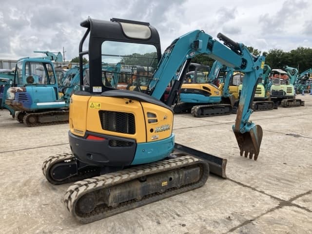 MINI EXCAVATOR — Auction (lot 8451-417)