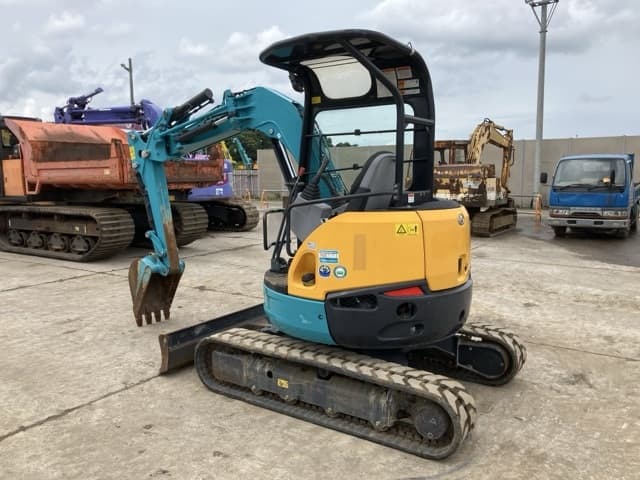 MINI EXCAVATOR — Auction (lot 8451-417)