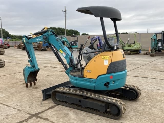 MINI EXCAVATOR — Auction (lot 8451-418)