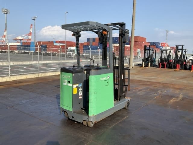 Reach Forklift — Auction (lot 8451-42001)