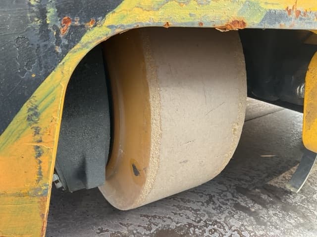 Reach Forklift — Auction (lot 8451-42004)