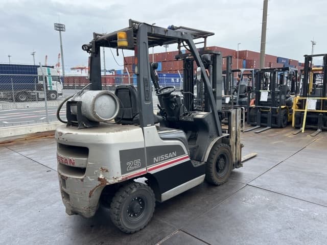 Forklift — Auction (lot 8451-42006)