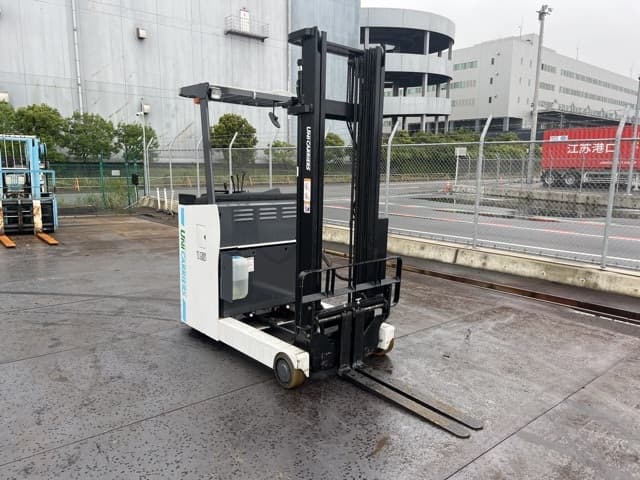 Reach Forklift — Auction (lot 8451-42011)