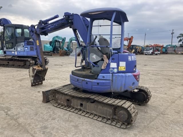 MINI EXCAVATOR — Auction (lot 8451-422)