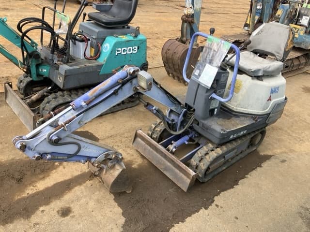 MINI EXCAVATOR — Auction (lot 8451-423)