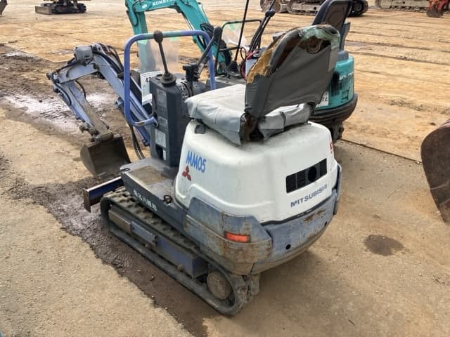 MINI EXCAVATOR — Auction (lot 8451-423)