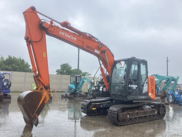 EXCAVATOR — Auction (lot 8451-43)