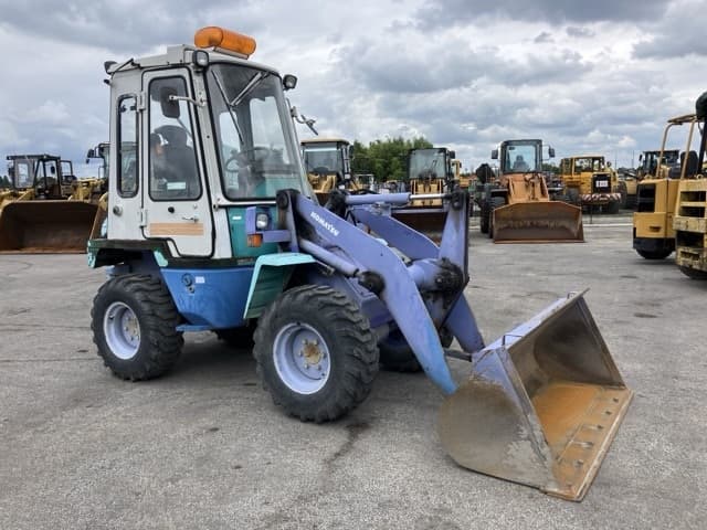 MINI WHEEL LOADER — Auction (lot 8451-431)