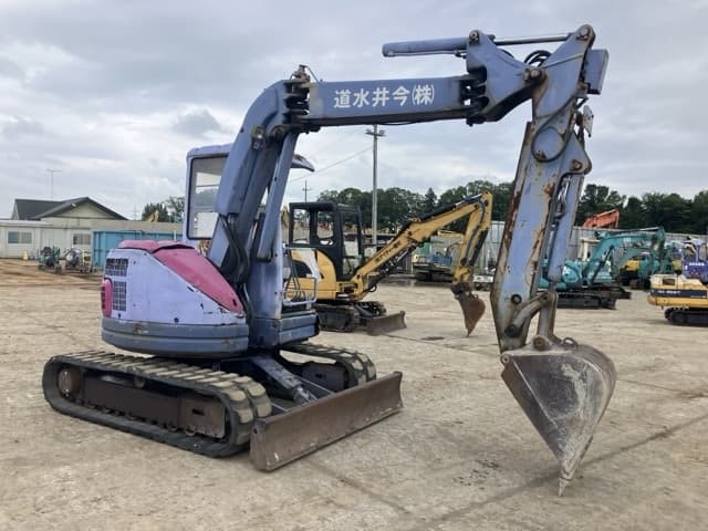 MINI EXCAVATOR — Auction (lot 8451-438)