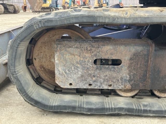 MINI EXCAVATOR — Auction (lot 8451-438)