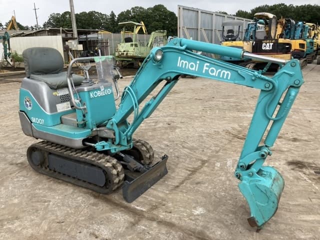 MINI EXCAVATOR — Auction (lot 8451-439)