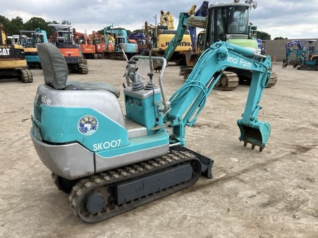 MINI EXCAVATOR — Auction (lot 8451-439)