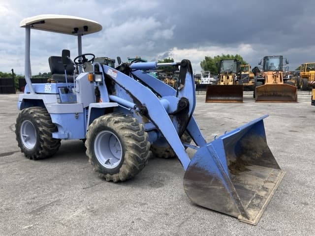 MINI WHEEL LOADER — Auction (lot 8451-440)