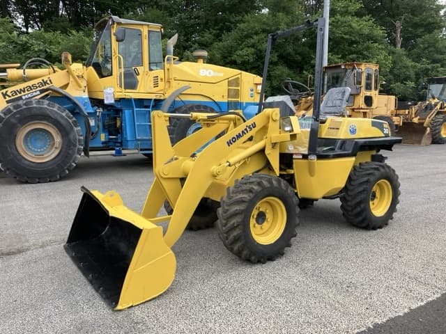 MINI WHEEL LOADER — Auction (lot 8451-443)