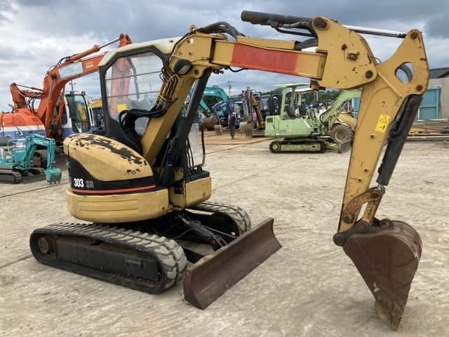 MINI EXCAVATOR — Auction (lot 8451-444)