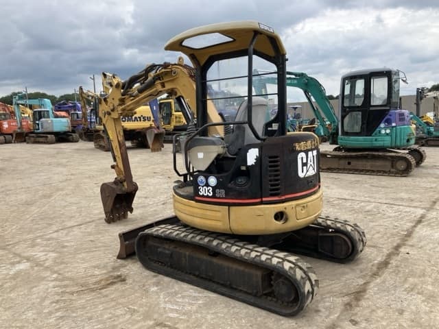 MINI EXCAVATOR — Auction (lot 8451-444)