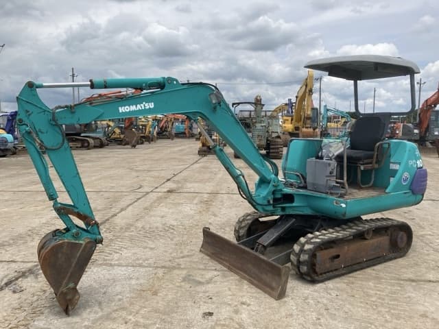 MINI EXCAVATOR — Auction (lot 8451-445)