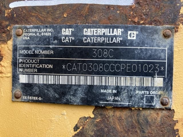 EXCAVATOR — Auction (lot 8451-446)