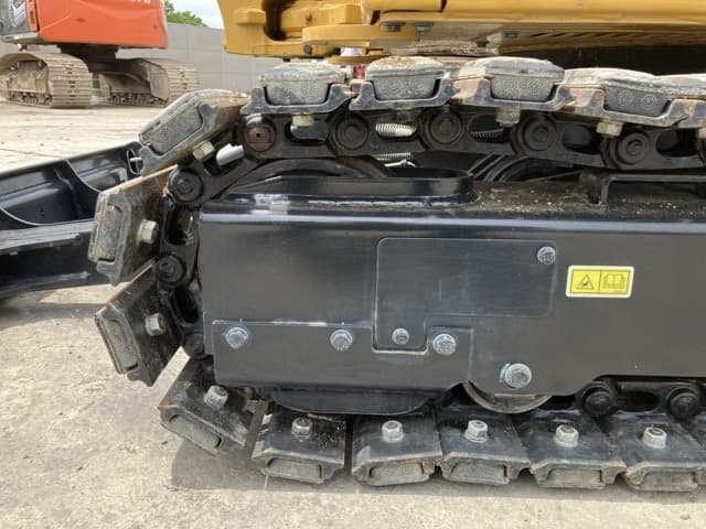 MINI EXCAVATOR — Auction (lot 8451-450)