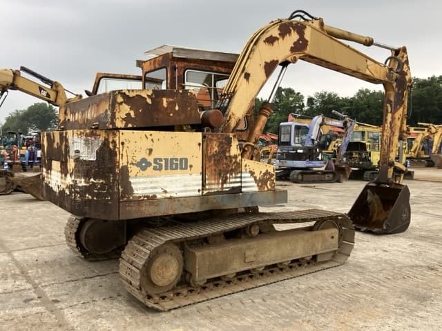 EXCAVATOR — Auction (lot 8451-452)
