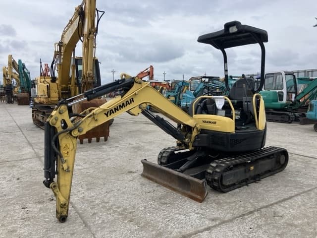 MINI EXCAVATOR — Auction (lot 8451-455)