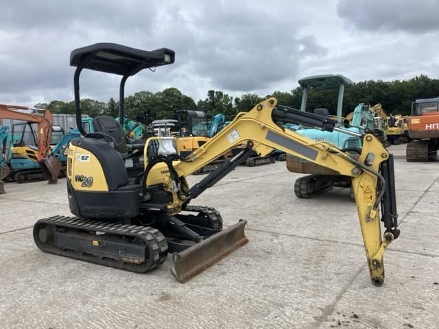 MINI EXCAVATOR — Auction (lot 8451-455)