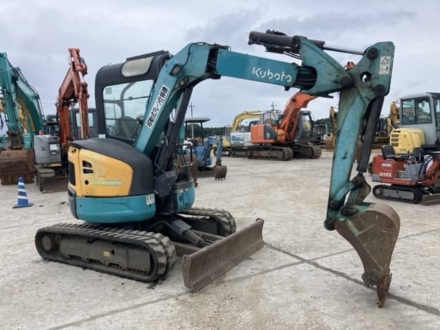 MINI EXCAVATOR — Auction (lot 8451-456)