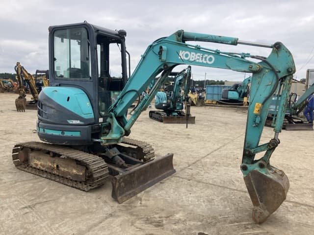 MINI EXCAVATOR — Auction (lot 8451-457)