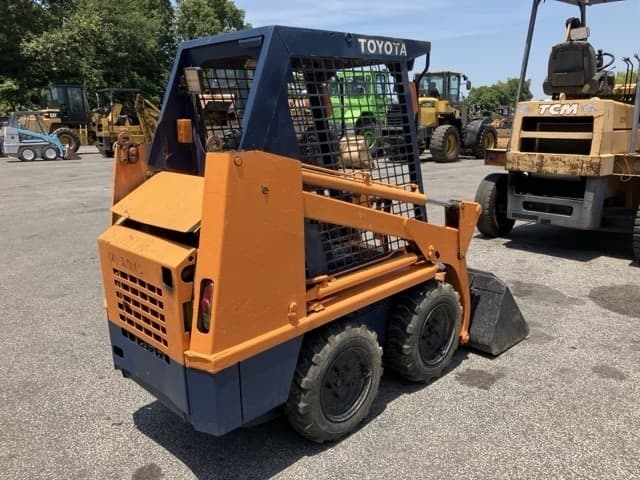 SKID STEER LOADER — Auction (lot 8451-468)