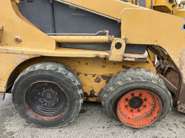 SKID STEER LOADER — Auction (lot 8451-470)