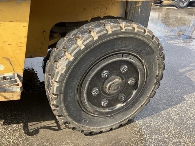 SHOVEL LOADER — Auction (lot 8451-475)