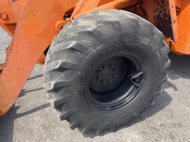 WHEEL LOADER — Auction (lot 8451-480)