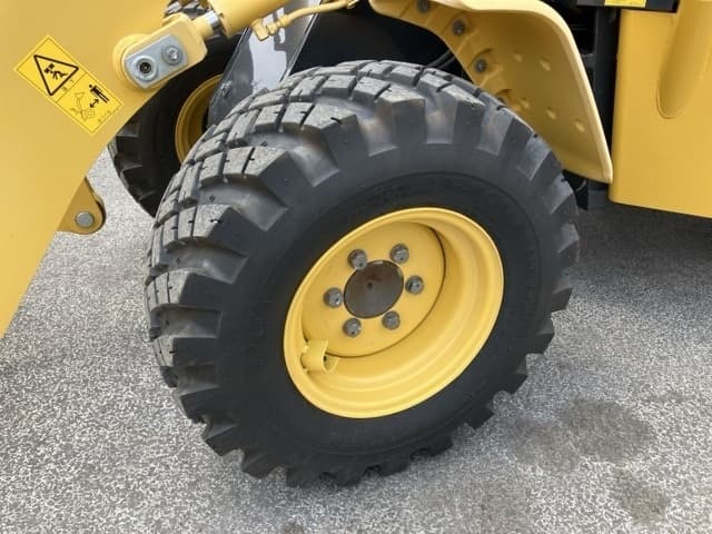 MINI WHEEL LOADER — Auction (lot 8451-491)
