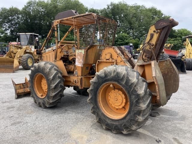 Logging tractor — Auction (lot 8451-495)