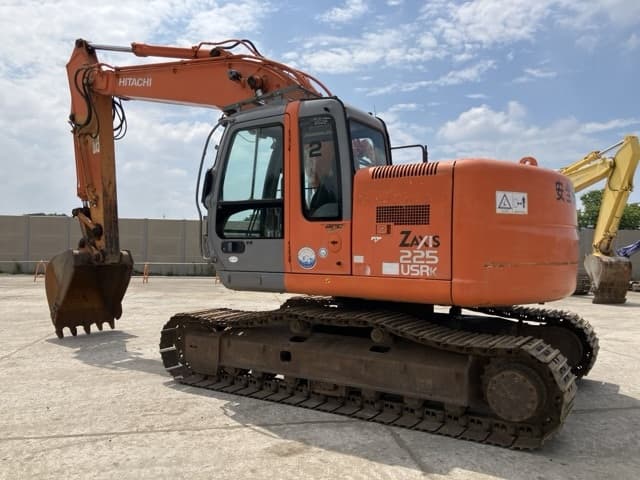 EXCAVATOR — Auction (lot 8451-5)
