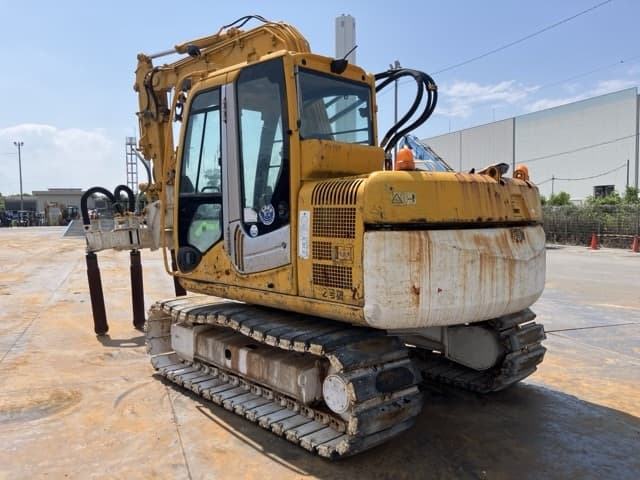 EXCAVATOR — Auction (lot 8451-50005)